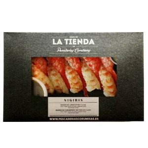 Nigiris de langostino y carabinero de Huelva flambeados