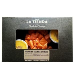 Dados de salmón ahumado artesanal